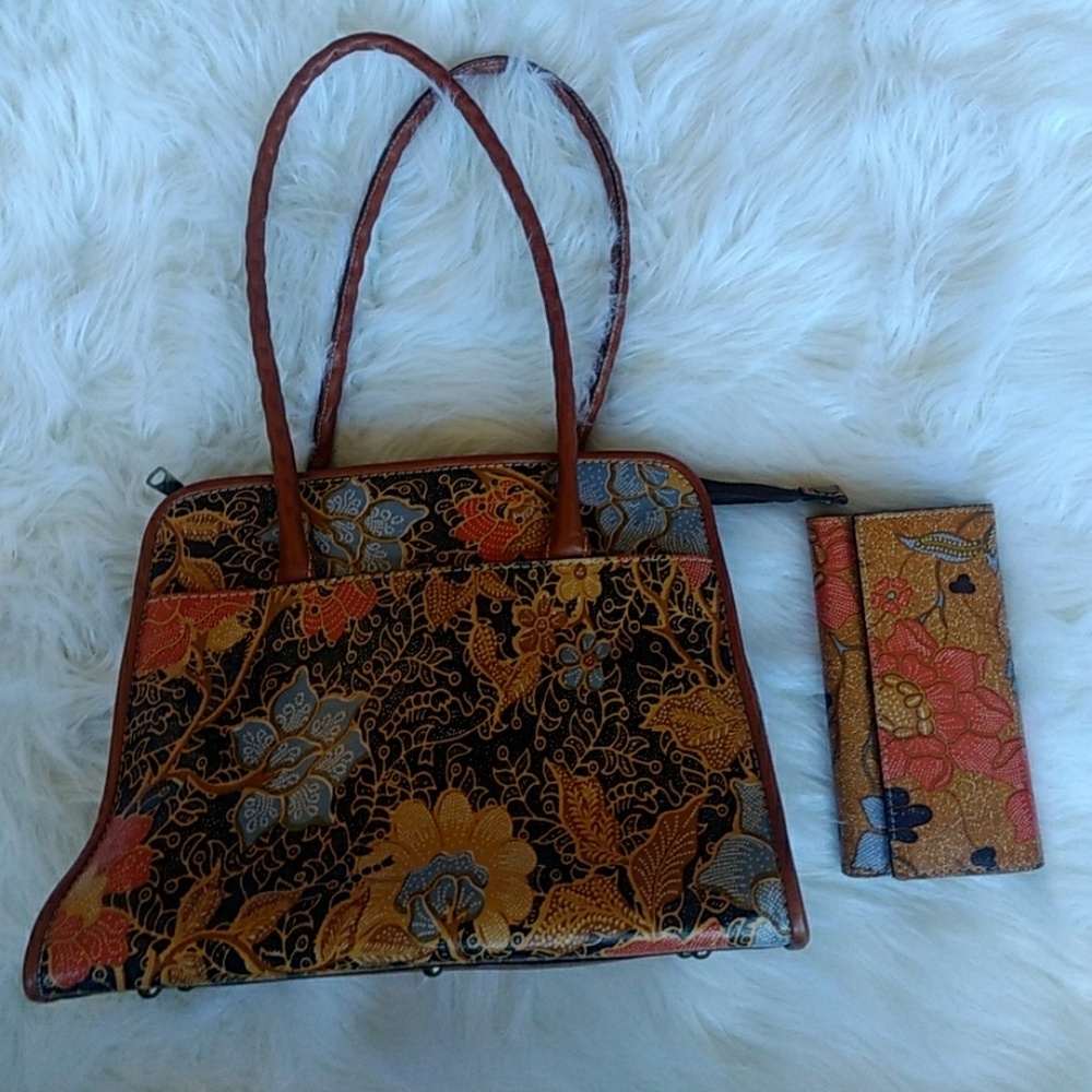 Patricia Nash purse and matching wallet